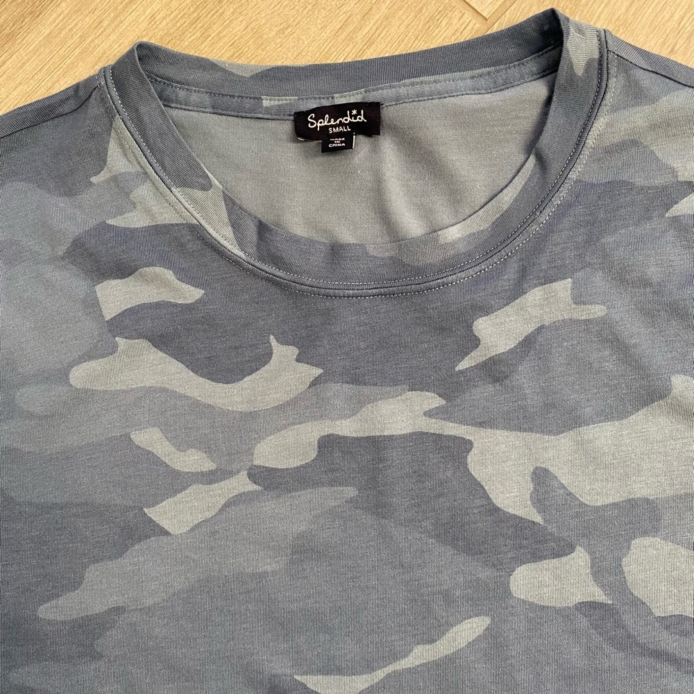 Splendid Blue Camo Crew Neck Short Sleeve T-Shirt Size Small - Picture 3 of 9